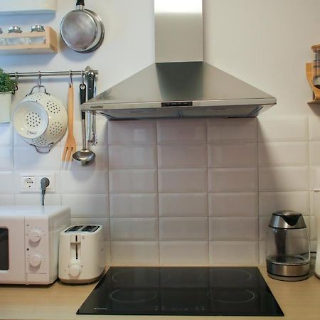 Spacious Central Flat☆3Min To Metro☆Ac|Netflix|Pc Афіни Екстер'єр фото